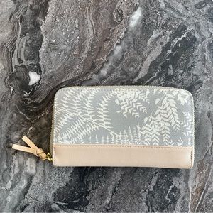 ‼️3/$30‼️ Indigo Wallet